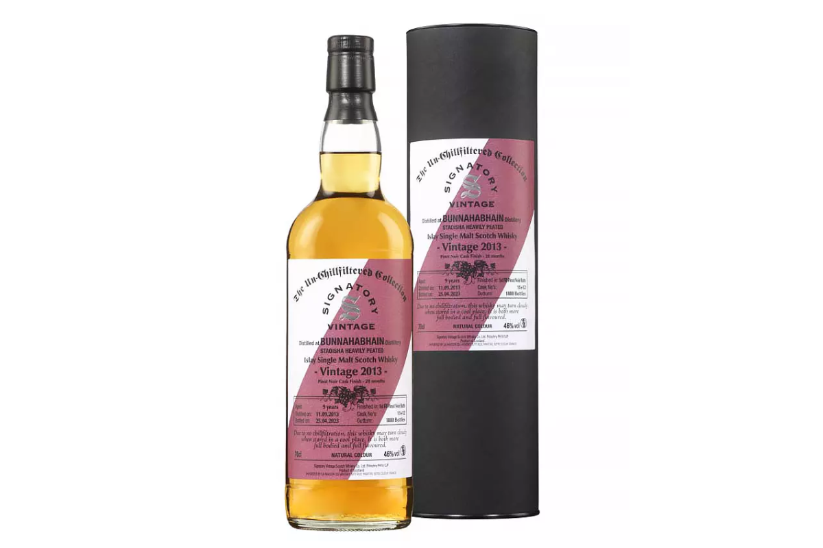 Signatory Vintage Bunnahabhain Staosisha 9YO Pinot Noir Finish Islay Selection 700ml 46%